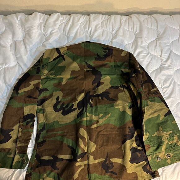 Authentic Airborne Military Jacket Size Medium Short - Picture 2 of 5